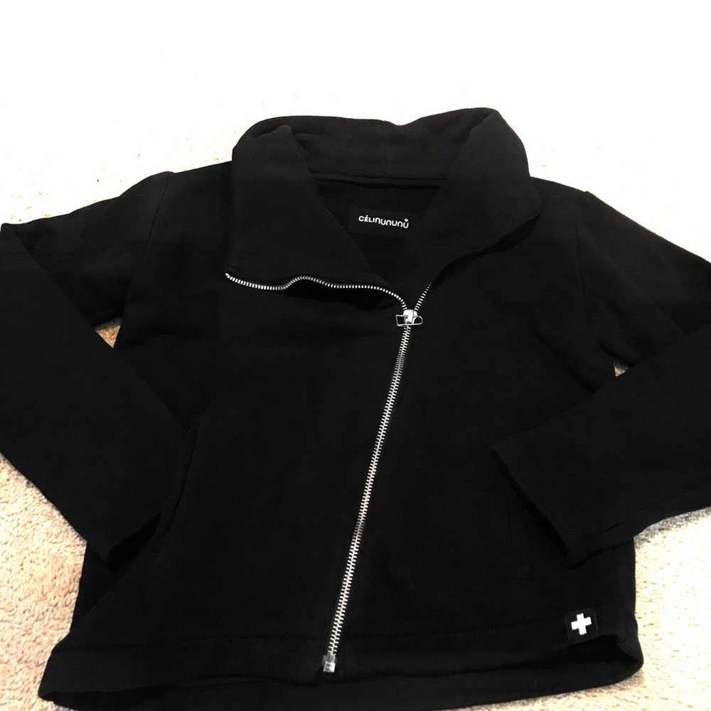 Celinununu black jacket